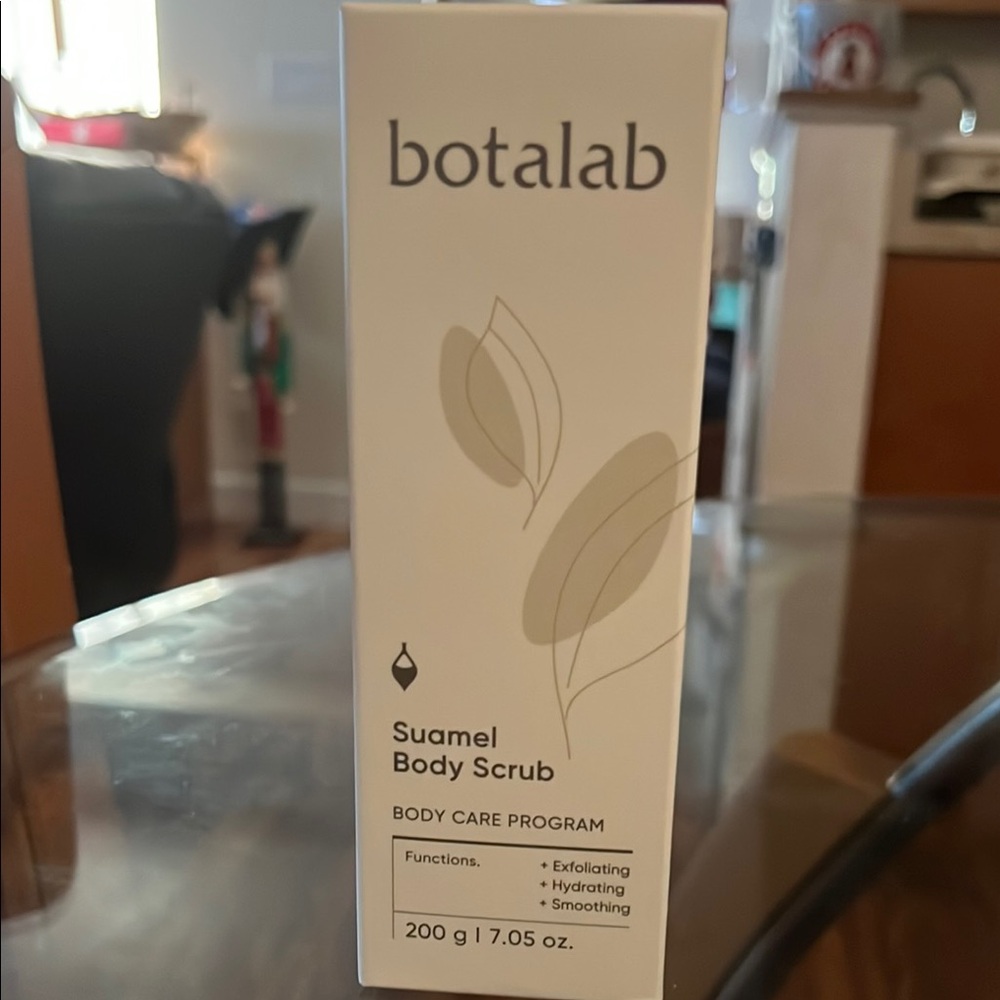 Botalab Suamel Body Scrub